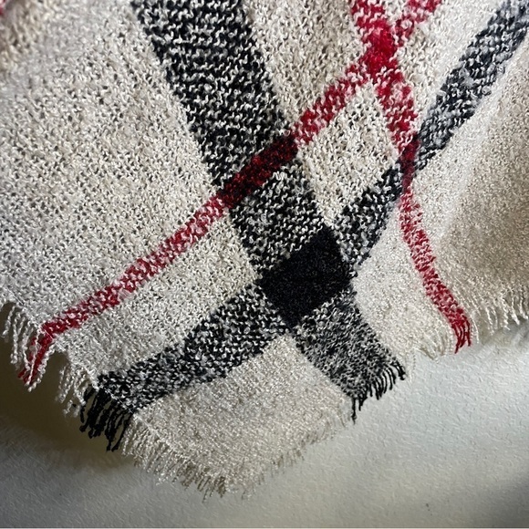 CHICWISH Women's Cape Shaggy Knit Fringe Black and Red Plaid One Size Fits All - Picture 4 of 8